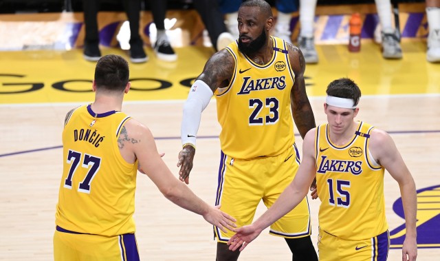 开云-首发五虎火力哪家猛？湖人未加时前10独一份 0号特工5天内轰114分